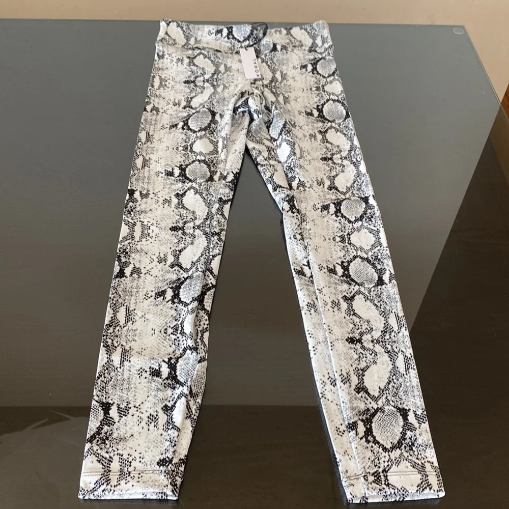 Koral Drive Python High Rise Legging - Picture 4 of 14